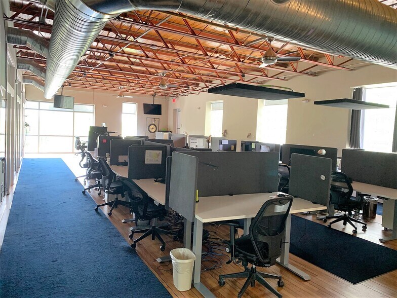 More Photos Of 3200 N Carolina Ave, North Charleston Office For Sale