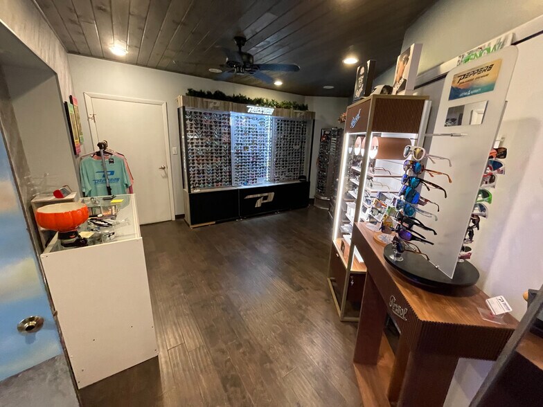 More Photos Of 3001 Pulawski Way, Pittsburgh Warehouse For Sale