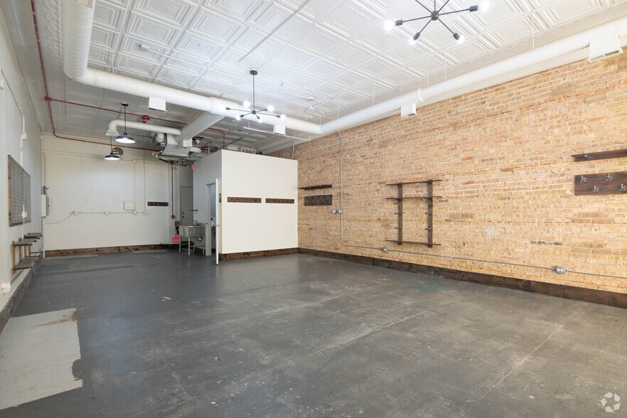 More Photos Of 127-157 N Northwest Hwy, Park Ridge General Retail For Sale