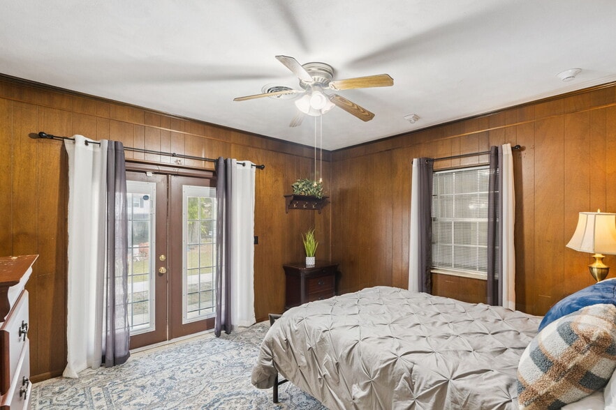 More Photos Of 27 S Center St, Eustis Assisted Living For Sale