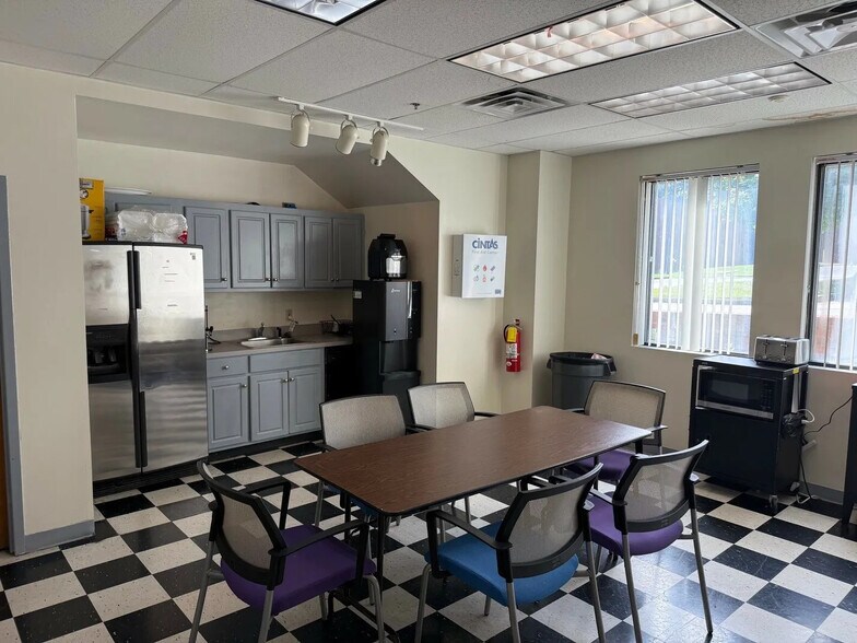 More Photos Of 2911 Northeast Pky, Doraville Warehouse For Sale