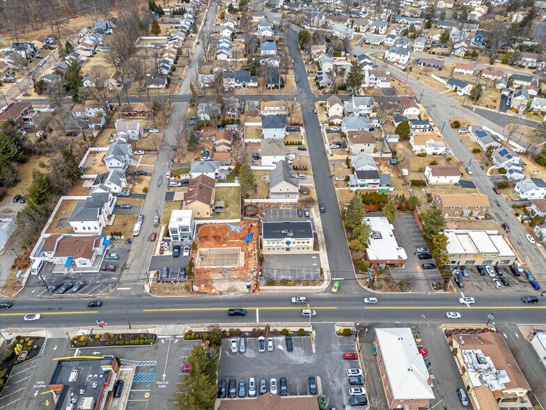 More Photos Of 72 Highway 27, Edison Medical For Sale