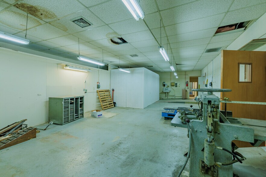 More Photos Of 218 Gay St, Erwin Loft Creative Space For Sale