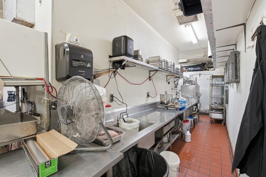 More Photos Of 2284 Gulf To Bay Blvd, Clearwater Restaurant For Sale