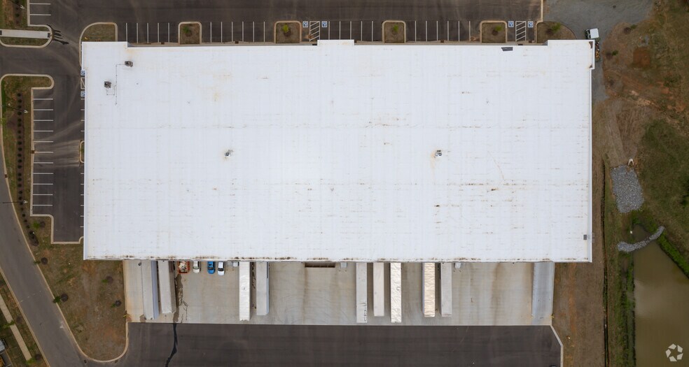 More Photos Of 4235 Silverpark Dr, Charlotte Distribution For Lease