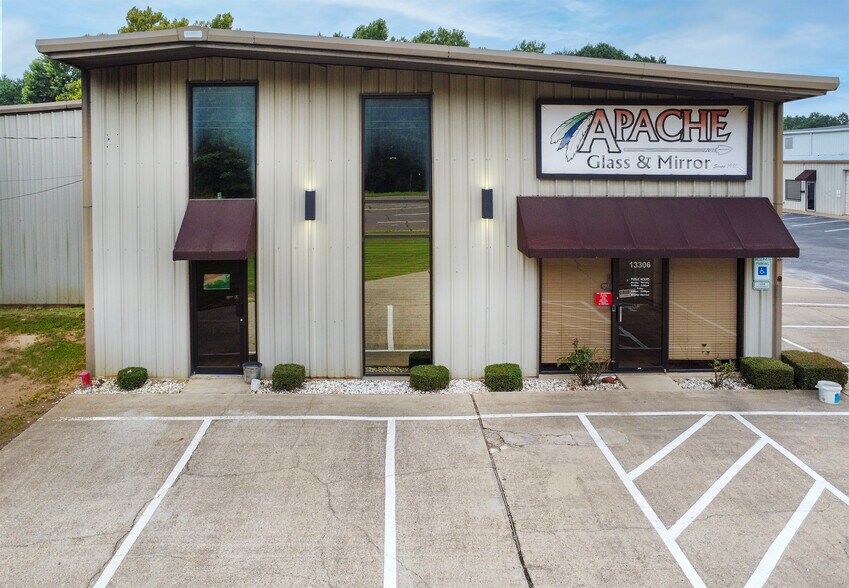More Photos Of 13306 State Highway 110 S, Tyler Warehouse For Sale