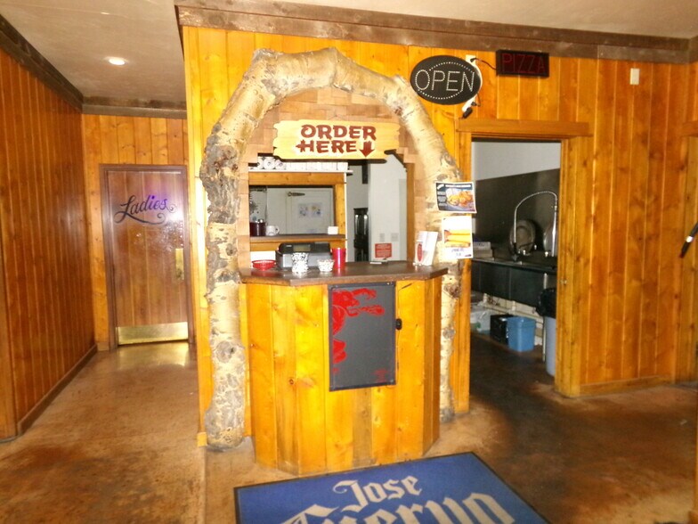 More Photos Of 30 E Pine St, Pinedale Bar For Sale