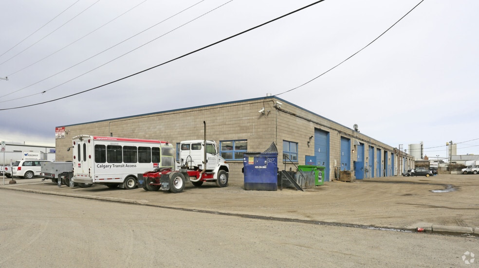 More Photos Of 4150 14A St SE, Calgary Warehouse For Lease