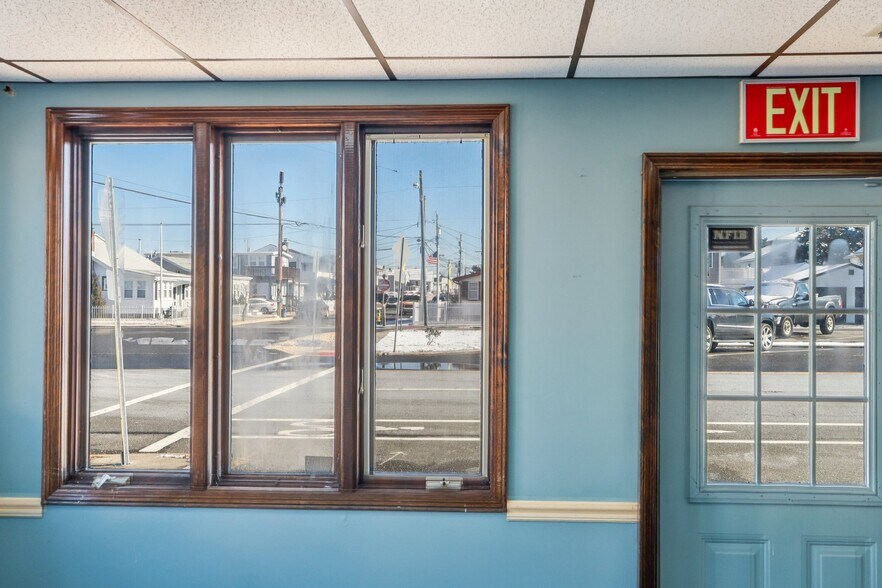 More Photos Of 1409 NW Central Ave, Seaside Park Freestanding For Sale