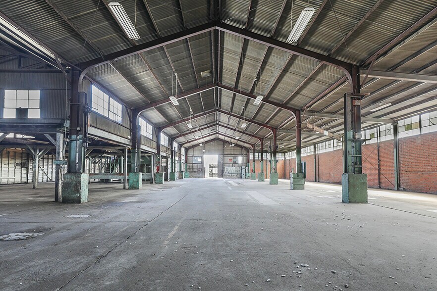 More Photos Of 1577 23rd st, Los Angeles Industrial For Sale