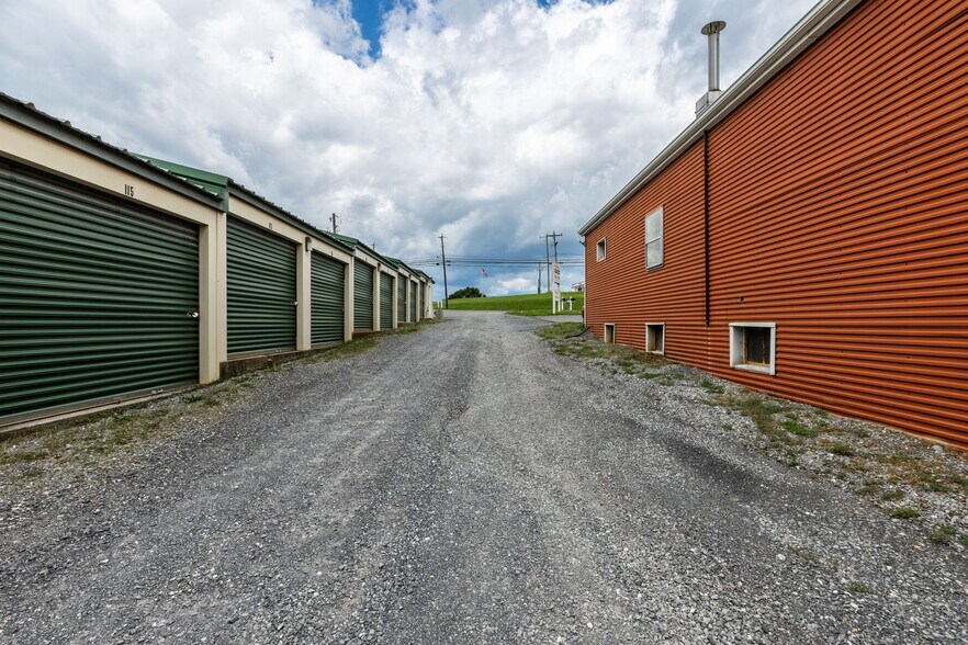 More Photos Of 1614 N Valley Pike, Rockingham Self Storage For Sale