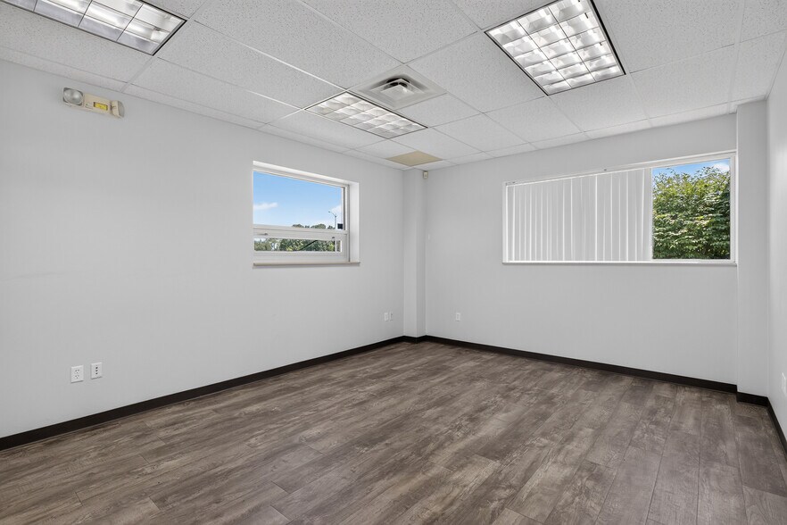 More Photos Of 4480 Ray Boll Blvd, Columbus Warehouse For Lease