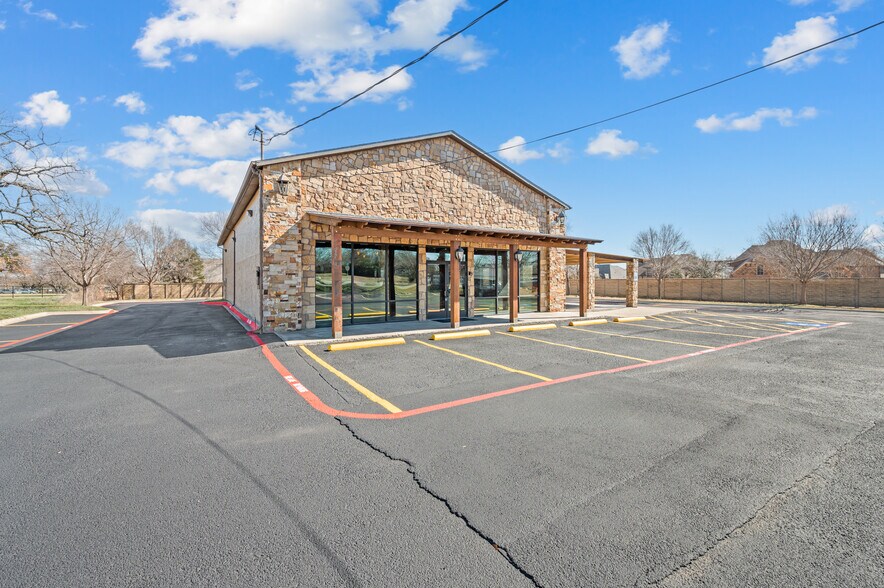 More Photos Of 7716 Davis Blvd, North Richland Hills Storefront For Lease