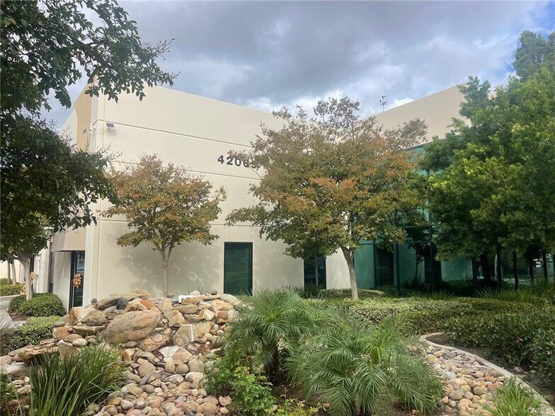 More Photos Of 42065 Zevo Dr, Temecula Warehouse For Sale