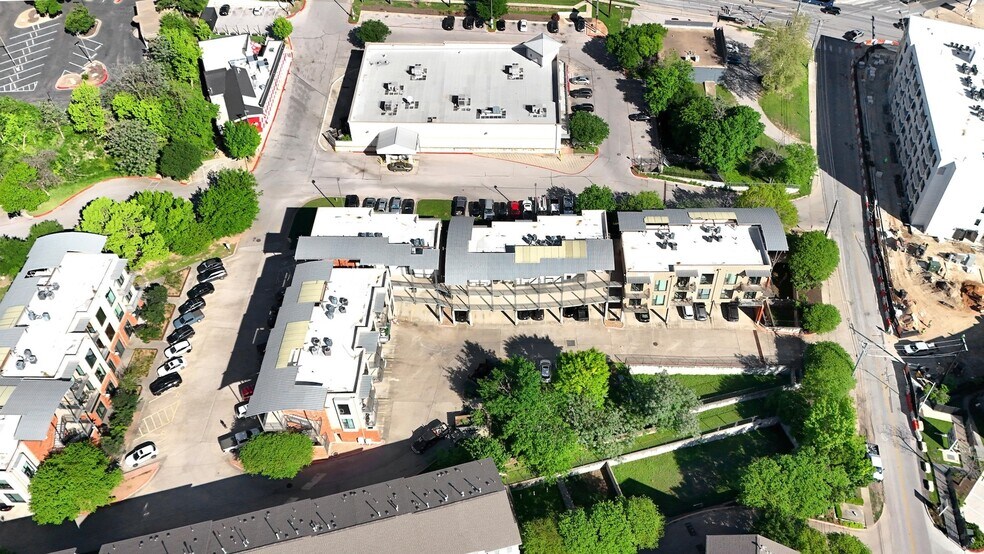 More Photos Of 2525 S Lamar Blvd, Austin Office For Sale