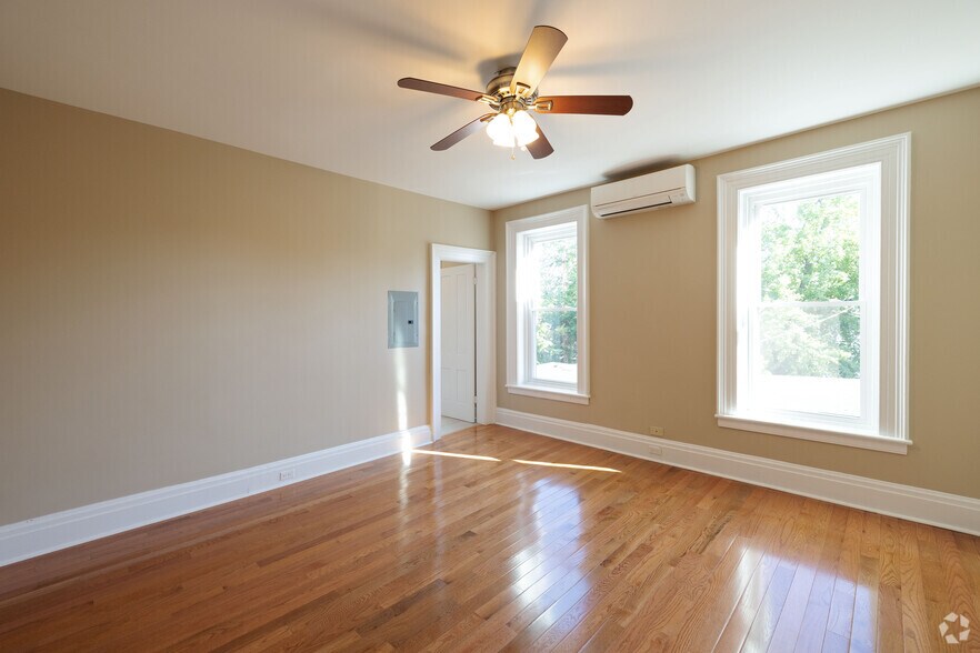 More Photos Of 458 Broadway, Kingston Storefront Retail Residential For Sale