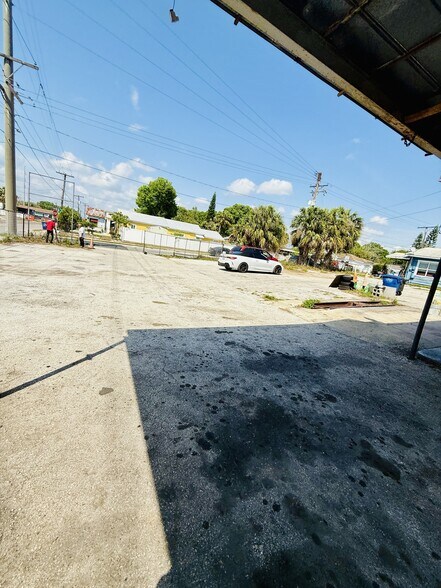 More Photos Of 3425 N 15th St, Tampa Auto Repair For Sale
