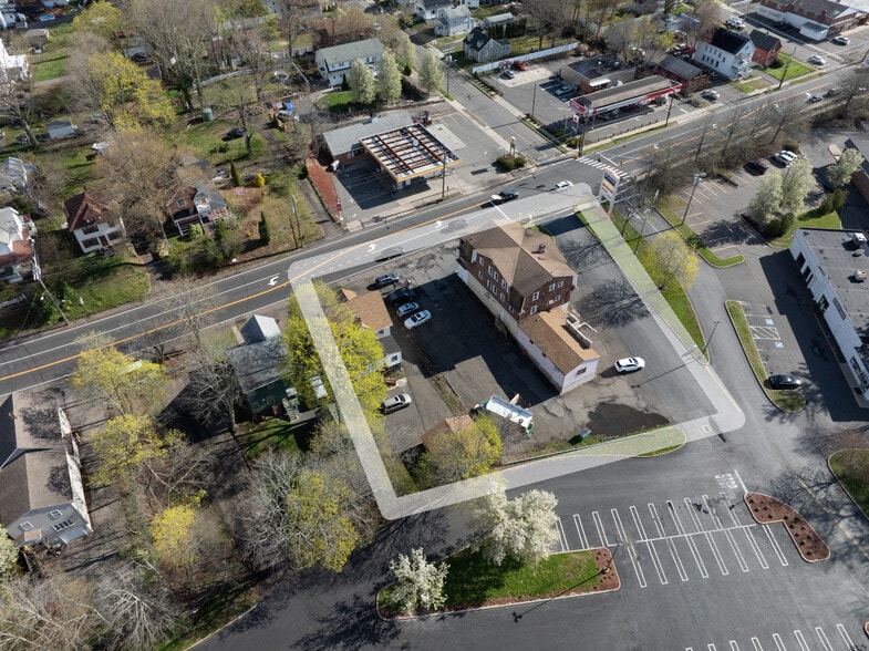 More Photos Of 584 W Main St, Meriden Storefront Retail Residential For Sale