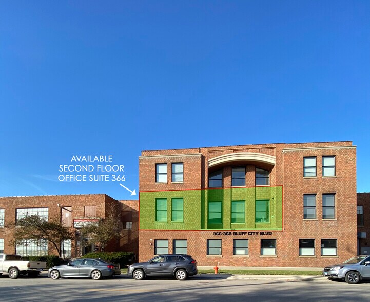 More Photos Of 366-368 Bluff City Blvd, Elgin Manufacturing For Lease