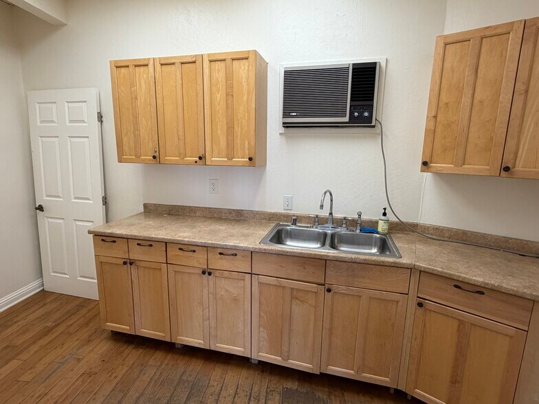 More Photos Of 600 Price St, Pismo Beach Freestanding For Lease