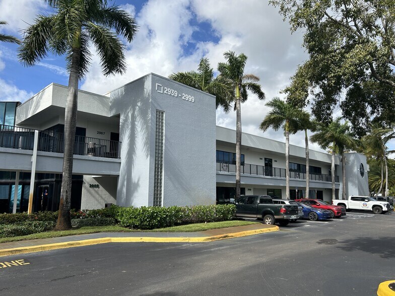 More Photos Of 2939-2999 N Powerline Rd, Pompano Beach Light Distribution For Lease