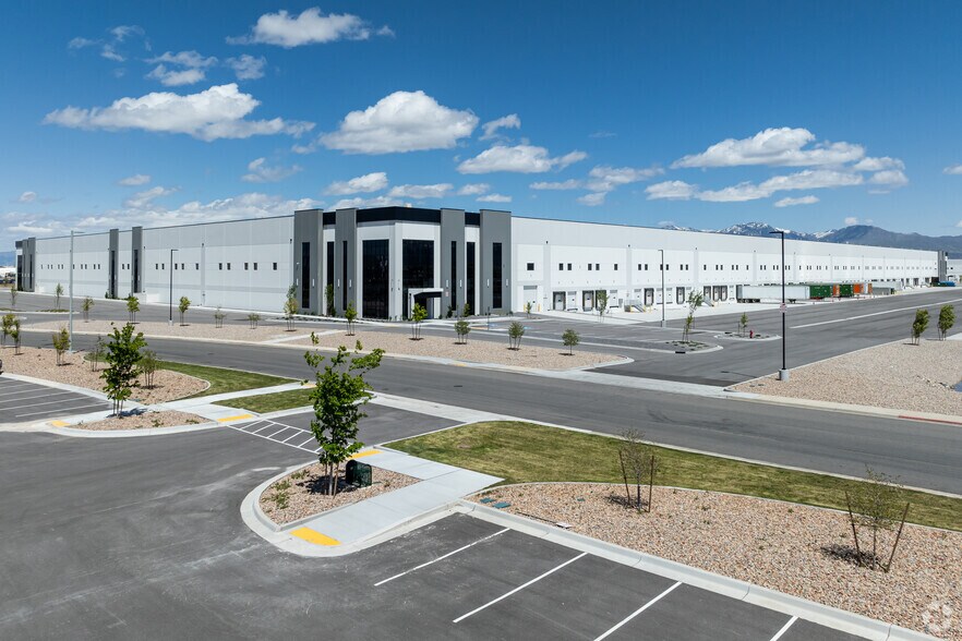 More Photos Of 264-S 5750 W, Salt Lake City Industrial For Sale