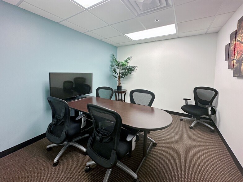 More Photos Of 120 N Washington Sq, Lansing Coworking Space