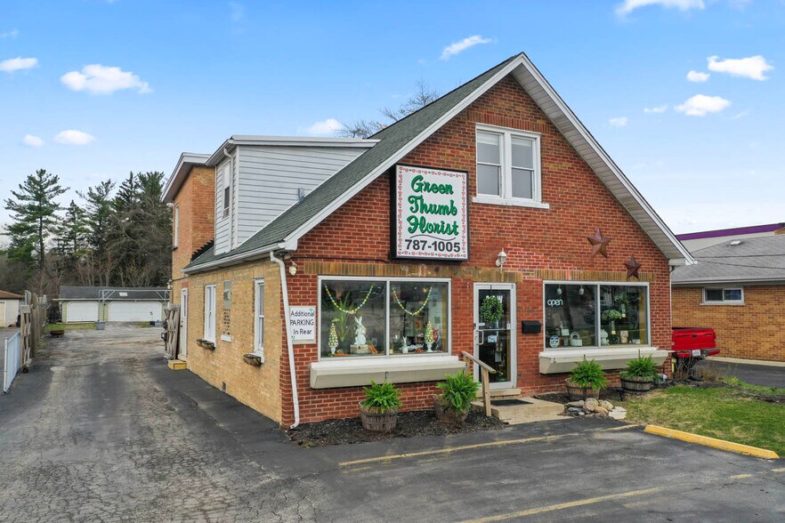 More Photos Of 310 W Irving Park Rd, Wood Dale General Retail For Sale
