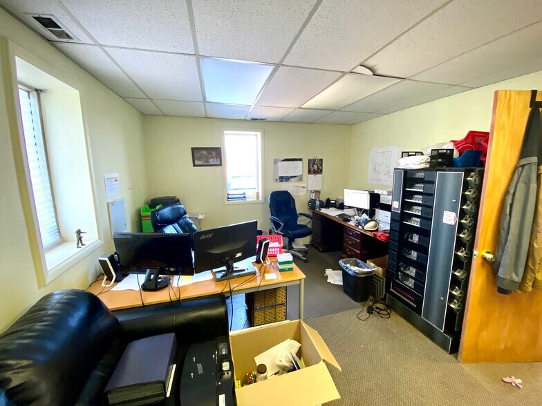 More Photos Of 5591 W Leo Park Rd S, West Jordan Warehouse For Sale