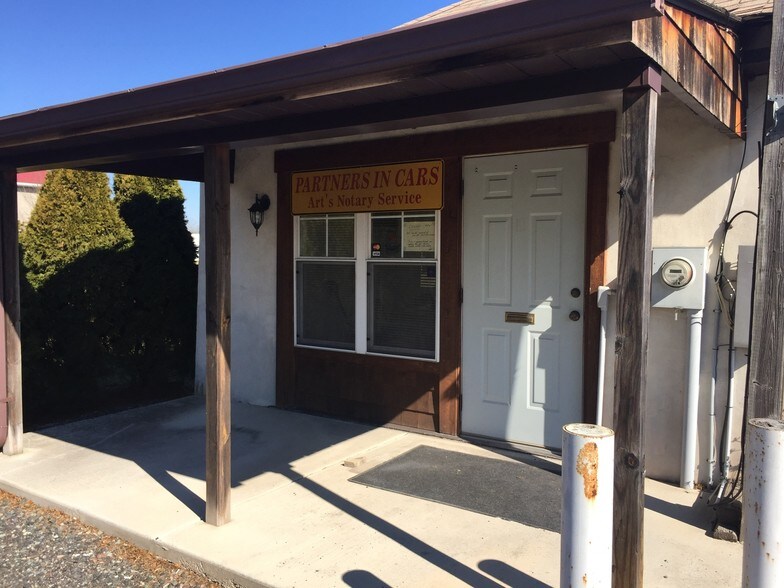 More Photos Of 1499 E Philadelphia Ave, Gilbertsville Storefront Retail Residential For Sale