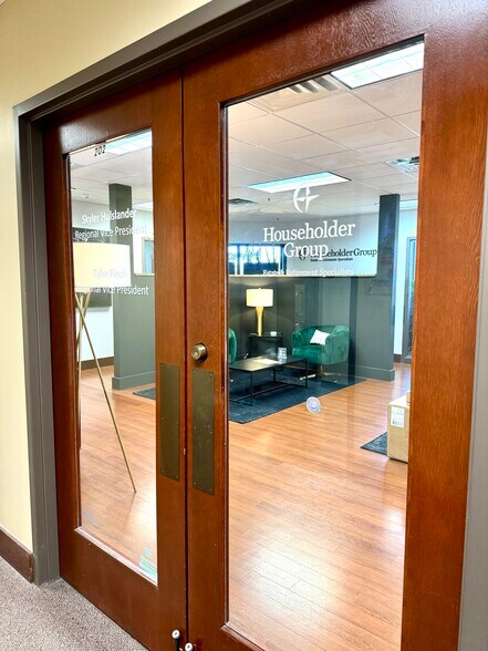 More Photos Of 2601 Kelley Pointe Pky, Edmond Medical For Sale