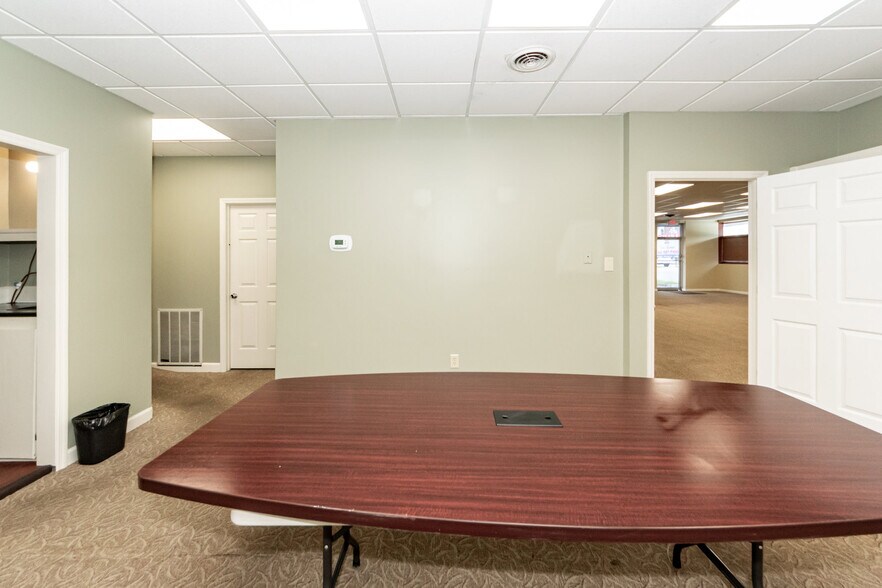 More Photos Of 2118 Cosgrove Ave, North Charleston Freestanding For Lease