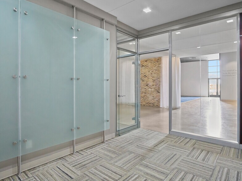 More Photos Of 7010 Rocio Dr, Laredo Freestanding For Lease