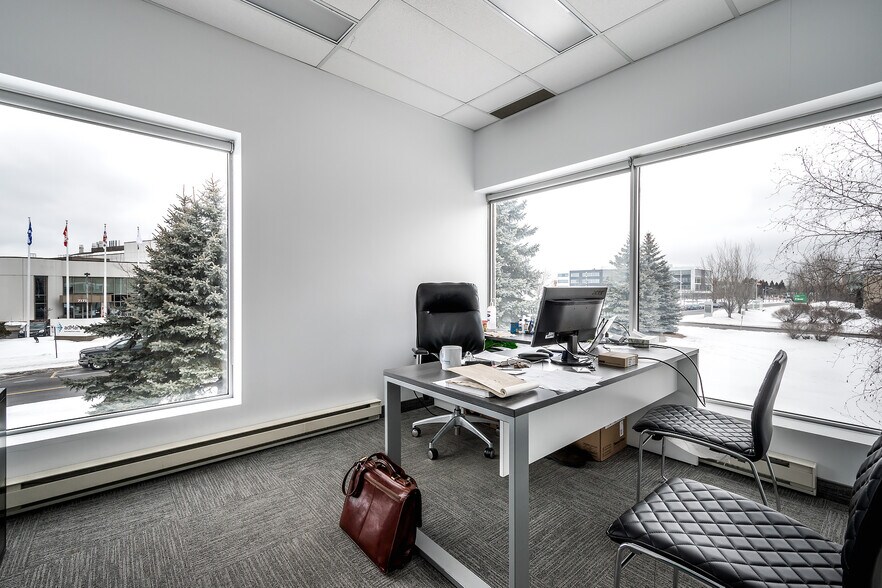 More Photos Of 7210-7220 Rue Frederick-Banting, Saint-Laurent Medical For Lease