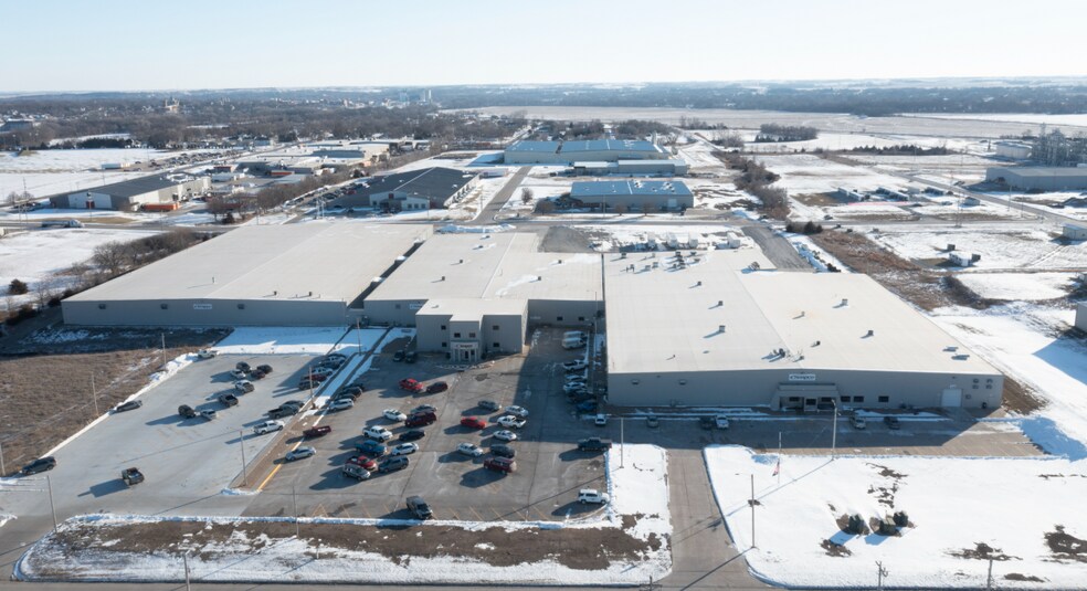 Primary Photo Of 501 W Sargent St, Beatrice Manufacturing For Sale