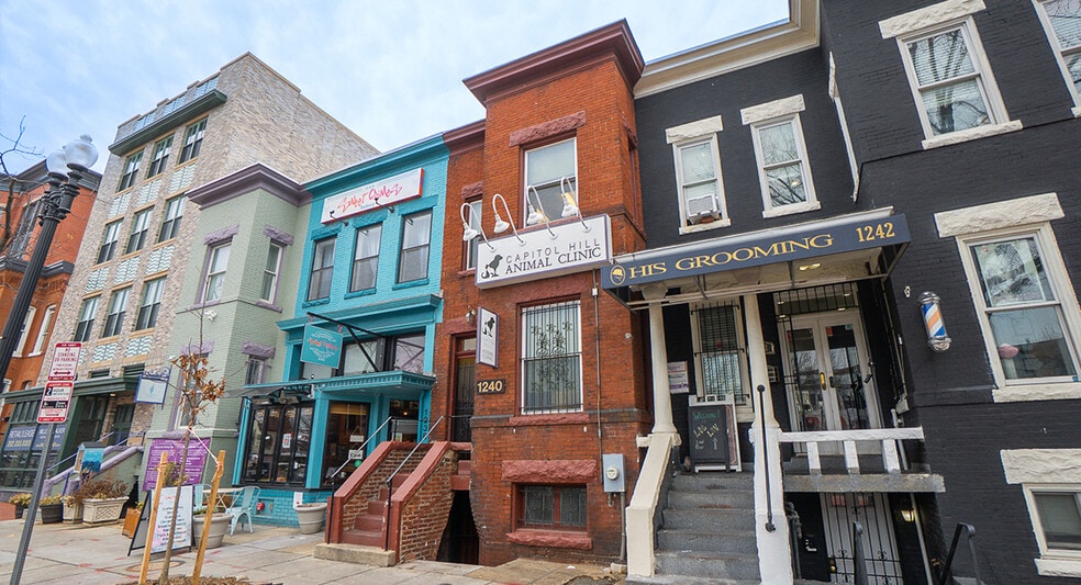 More Photos Of 1240 Pennsylvania Ave SE, Washington Veterinarian Kennel For Sale