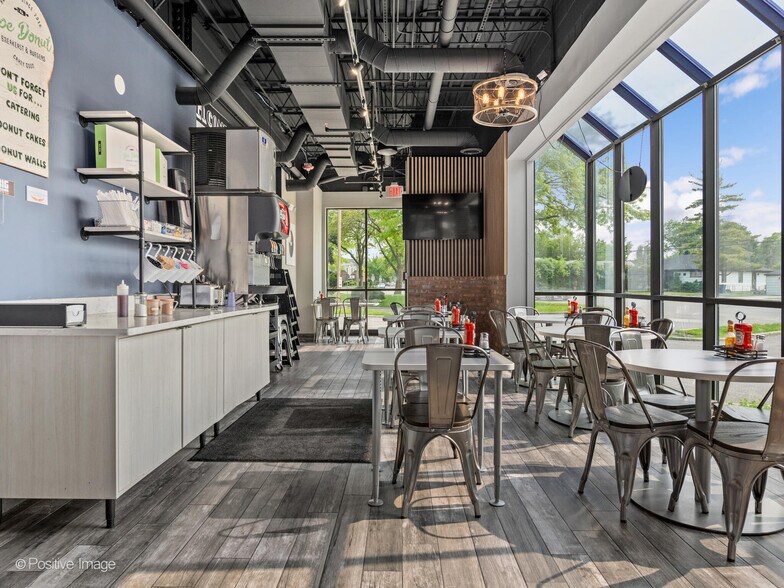 More Photos Of 720 E Rand Rd, Mount Prospect Restaurant For Sale