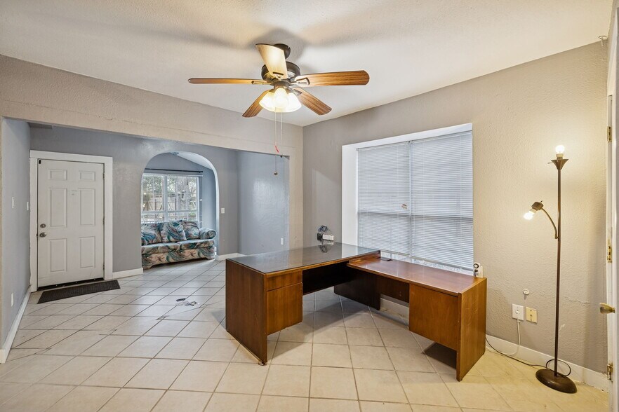More Photos Of 937 Culebra Rd, San Antonio Office Residential For Lease