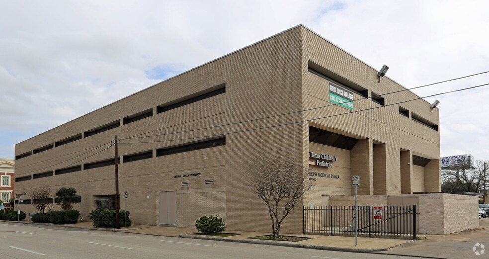 More Photos Of 2101 Crawford St, Houston Medical For Lease