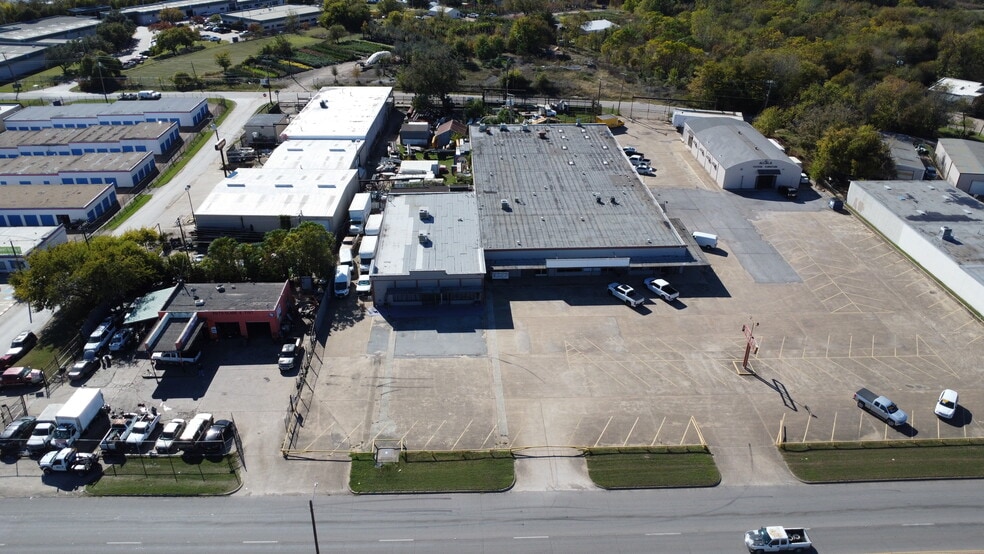 More Photos Of 5520 Military Pky, Dallas Industrial For Sale