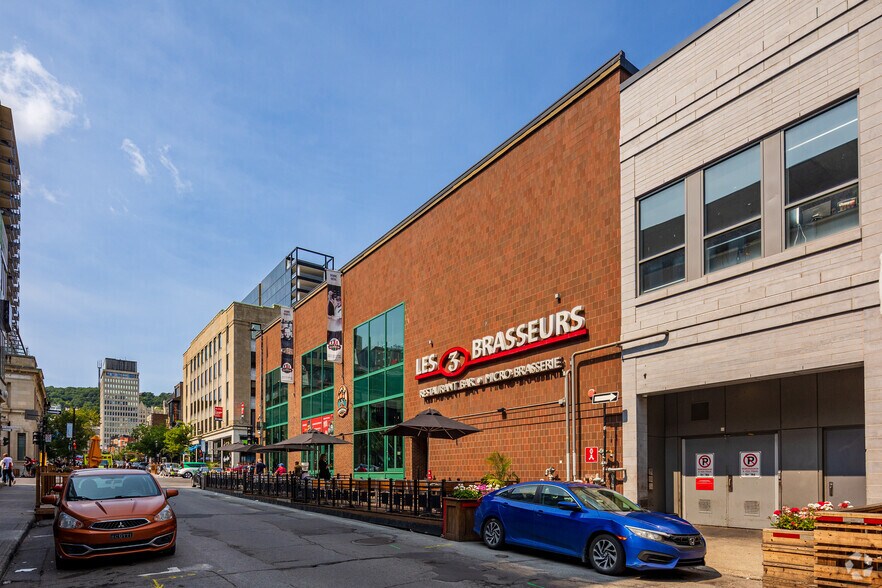 More Photos Of 1344-1356 Rue Sainte-Catherine O, Montréal Restaurant For Lease