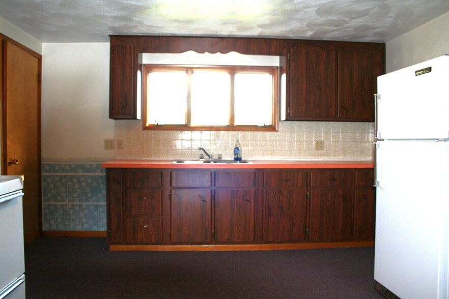 More Photos Of 208 Theatre Rd, Carrolltown Apartments For Sale