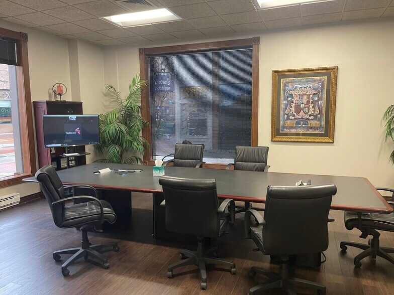 More Photos Of 107 W Michigan Ave, Kalamazoo Office For Lease