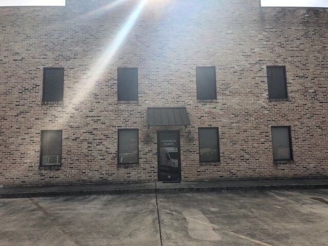 More Photos Of 2200 Crestview St, Kenner Warehouse For Lease