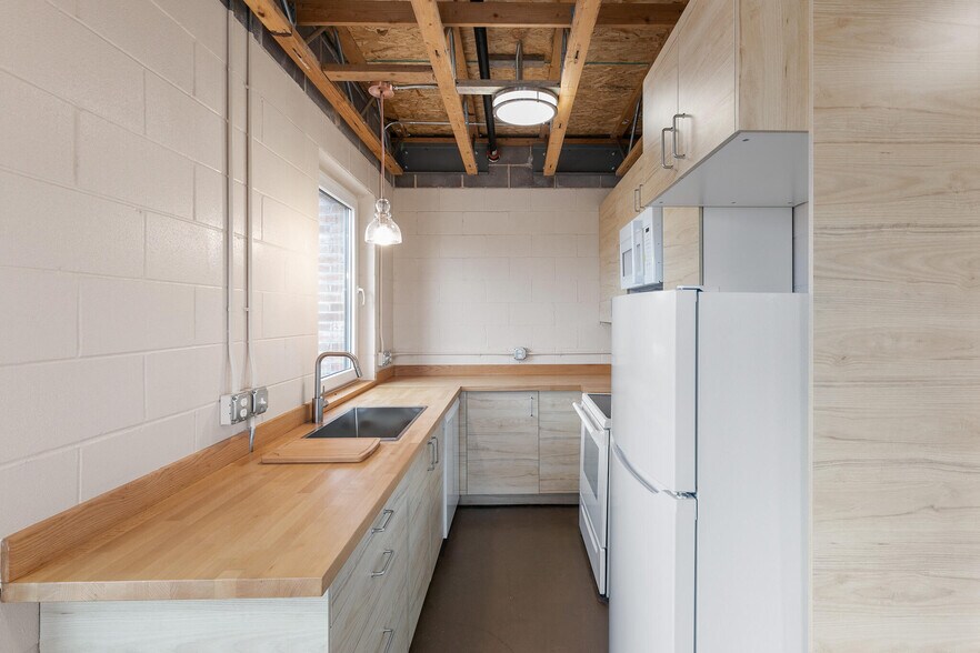 More Photos Of 3800 S Broadway, Englewood Apartments For Lease