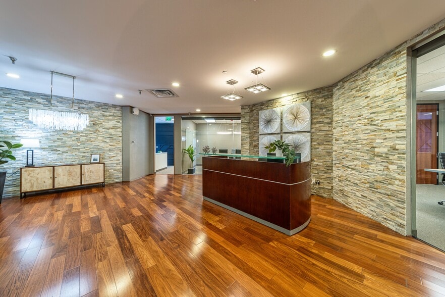 More Photos Of 1400 Preston Rd, Plano Coworking Space