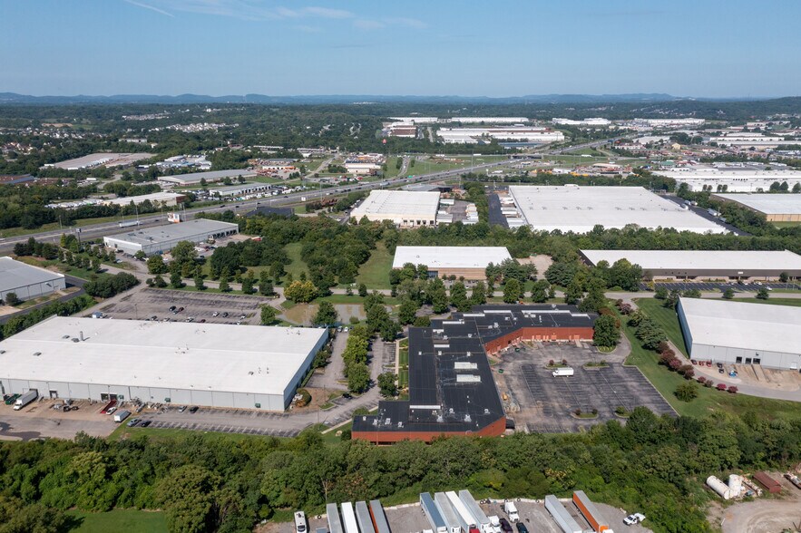 More Photos Of 305 Tech Park Dr, La Vergne Light Manufacturing For Lease