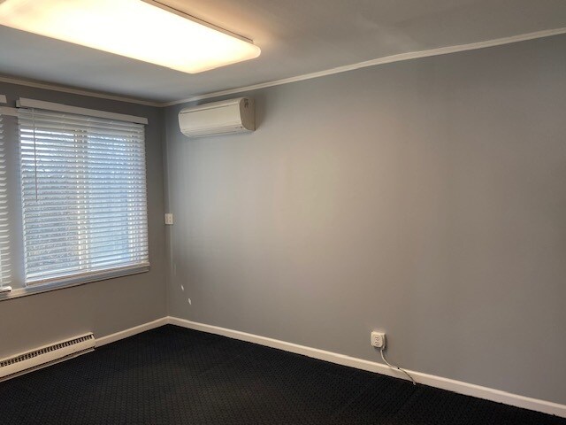 More Photos Of 10 Saint Charles St, Thornwood Flex For Lease