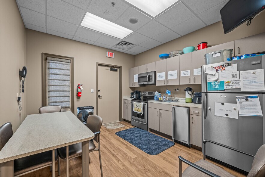 More Photos Of 7515 Quaker Ave, Lubbock Medical For Sale
