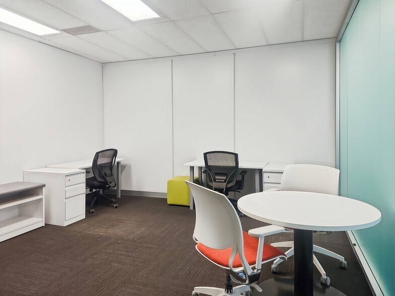More Photos Of 4838 Richard Rd SW, Calgary Coworking Space